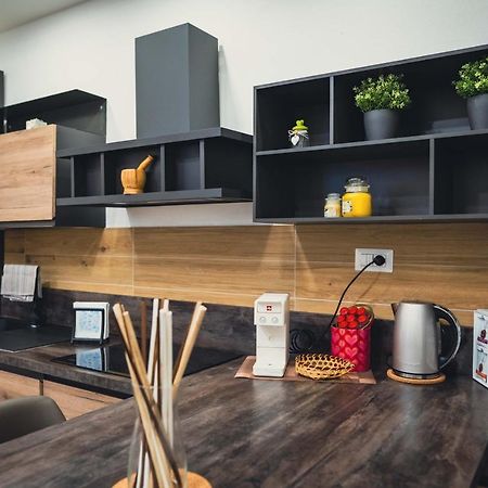 L Arche Comfort & Relax Brown Home Di Via Varesina Μιλάνο Εξωτερικό φωτογραφία